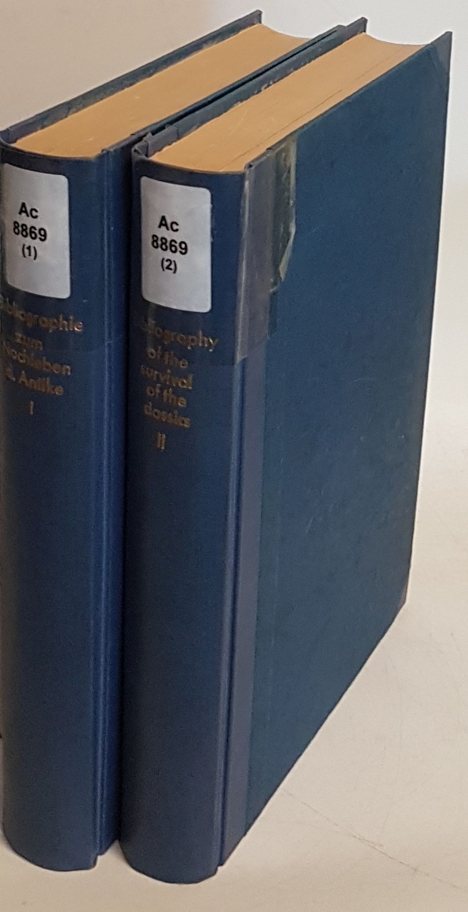 Kulturwissenschaftliche Bibliographie zum Nachleben der Antike/ A Bibliography on the Survival of the Classics (2 Bände KOMPLETT) - Bd.I: Die Erscheinungen des Jahres 1931/ Bd.II: The publications of 1932 - 1933