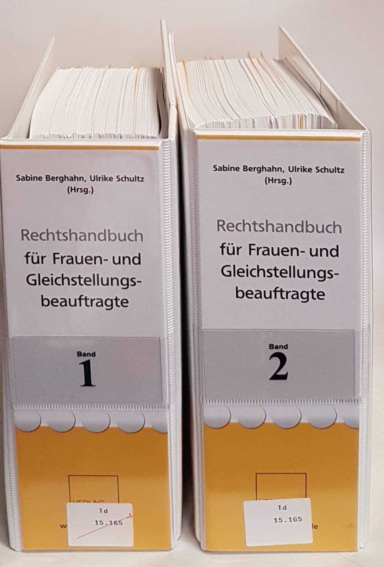 Rechtshandbuch für Frauen- und Gleichstellungsbeauftragte: Recht von A-Z für Frauen- und Gleichstellungsbeauftragte in der Öffentlichen Verwaltung, in Unternehmen und Beratungsstellen (2 Ordner KOMPLETT) - Stand: April 2011