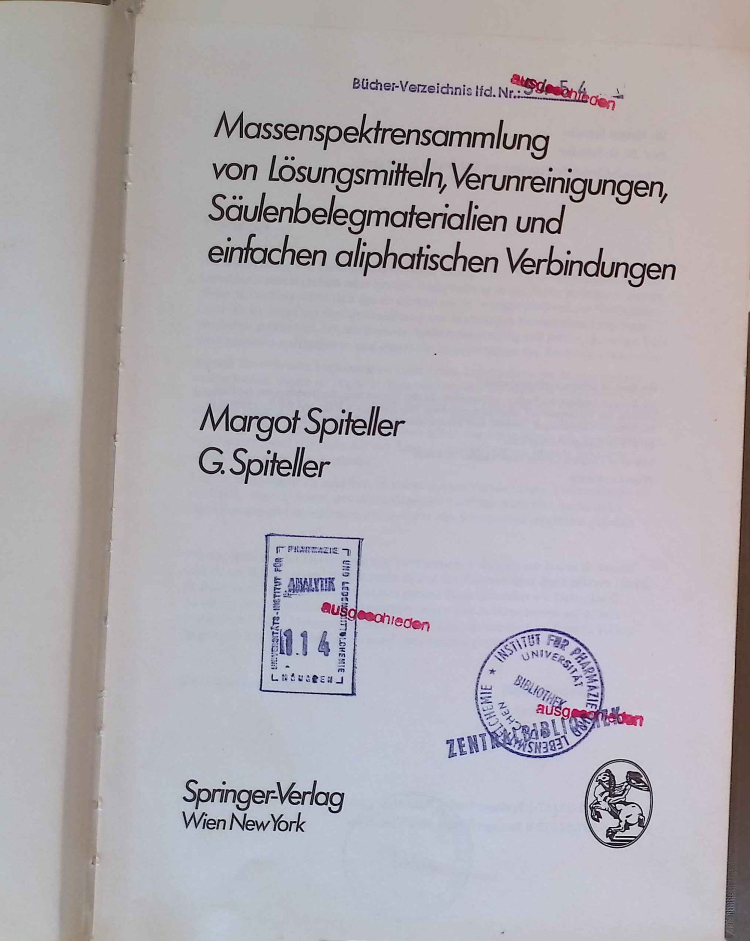 Massenspektrensammlung von Lösungsmitteln, Verunreinigungen, Säulenbelegmaterialien und einfachen aliphatischen Verbindungen