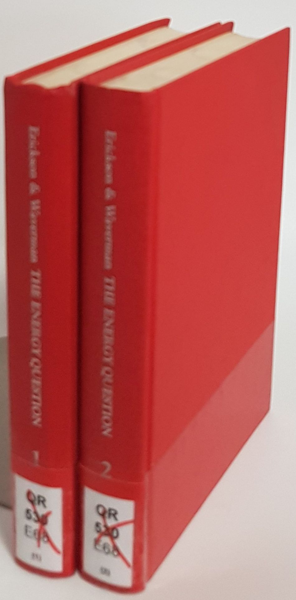 The Energy Question: An International Failure of Policy (2 vols./ 2 Bände KOMPLETT) - Vol.I: The World/ Vol.II: North America