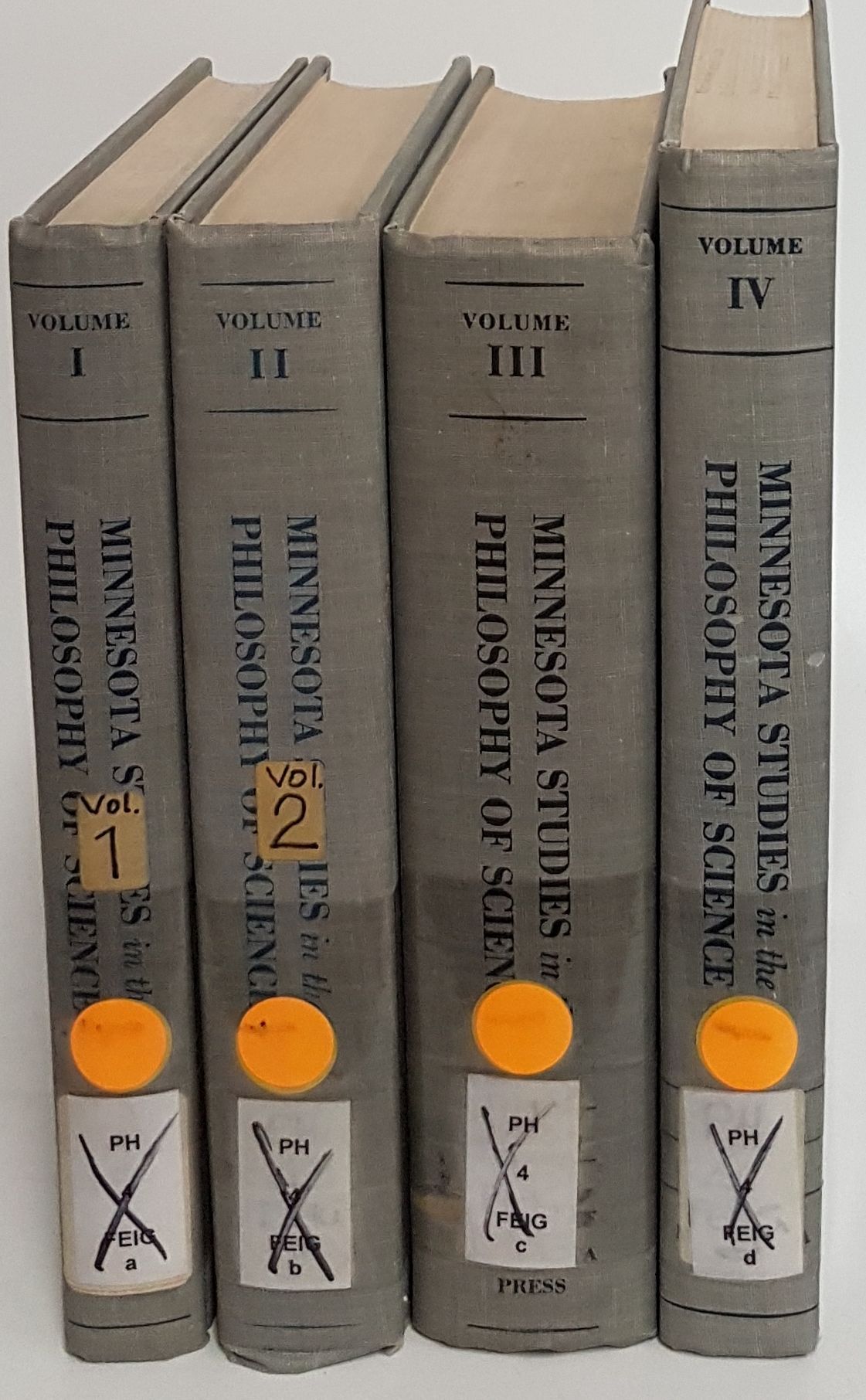 Minnesota Studies in the Philosophy of Science (4 vols./ 4 Bände) - Vol.I: The Foundations of Science and the Concepts of Psychology and Psychoanalysis/ Vol.II: Concepts, Theories, and the Mind-Body Problem/ Vol.III: Scientific Explanation, Space, and Time/ Vol.IV: Analyses of Theories and Methods of Physics and Psychology