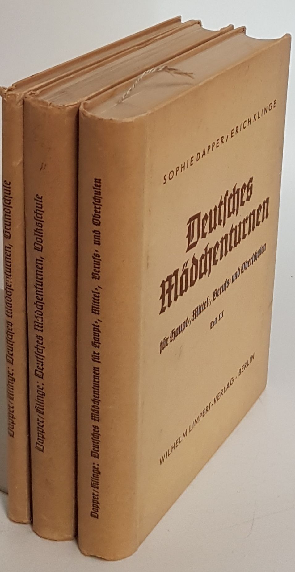 Deutsches Mädchenturnen: 6. - 14. Lebensjahr (3 Bände KOMPLETT) - Teil I: Grundschule/ Teil II: Volksschule/ Teil III: Haupt-, Mittel-, Berufs- und Oberschulen, Hochschulen für Lehrerinnenbildung und Hochschulinstitute für Leibesübungen der Universitäten