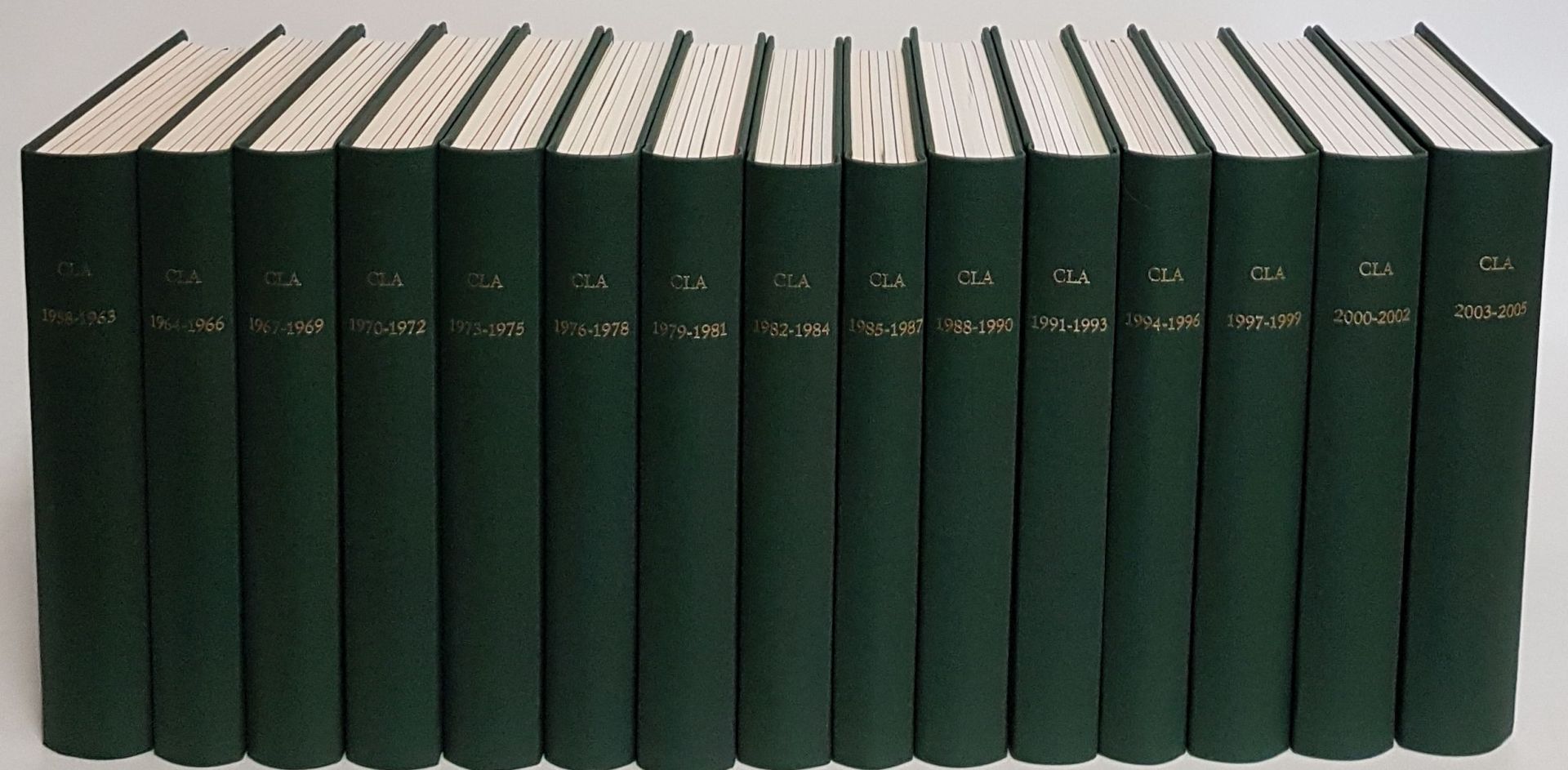 Canon Law Abstracts (CLA): A review of periodical literature in Canon Law (94 numbers/ 94 Hefte in 15 Büchern) - hier vorhanden: Heft 1 (1958) - 94 (2005)