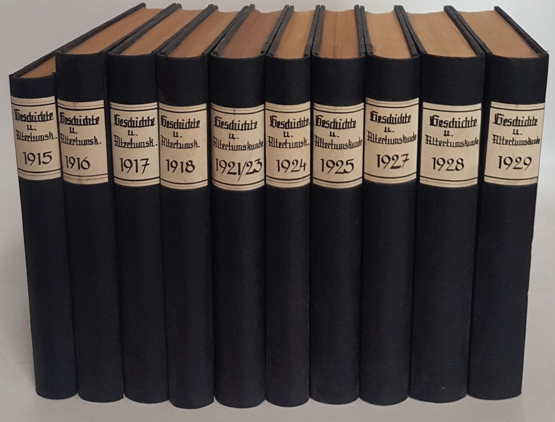 Zeitschrift für vaterländische Geschichte und Altertumskunde (KONVOLUT aus 10 Bänden) - hier vorhanden: 1915-1918 - 1921/23-1925 - 1927-1929 (jeweils 2 Abteilungen in einem Band)